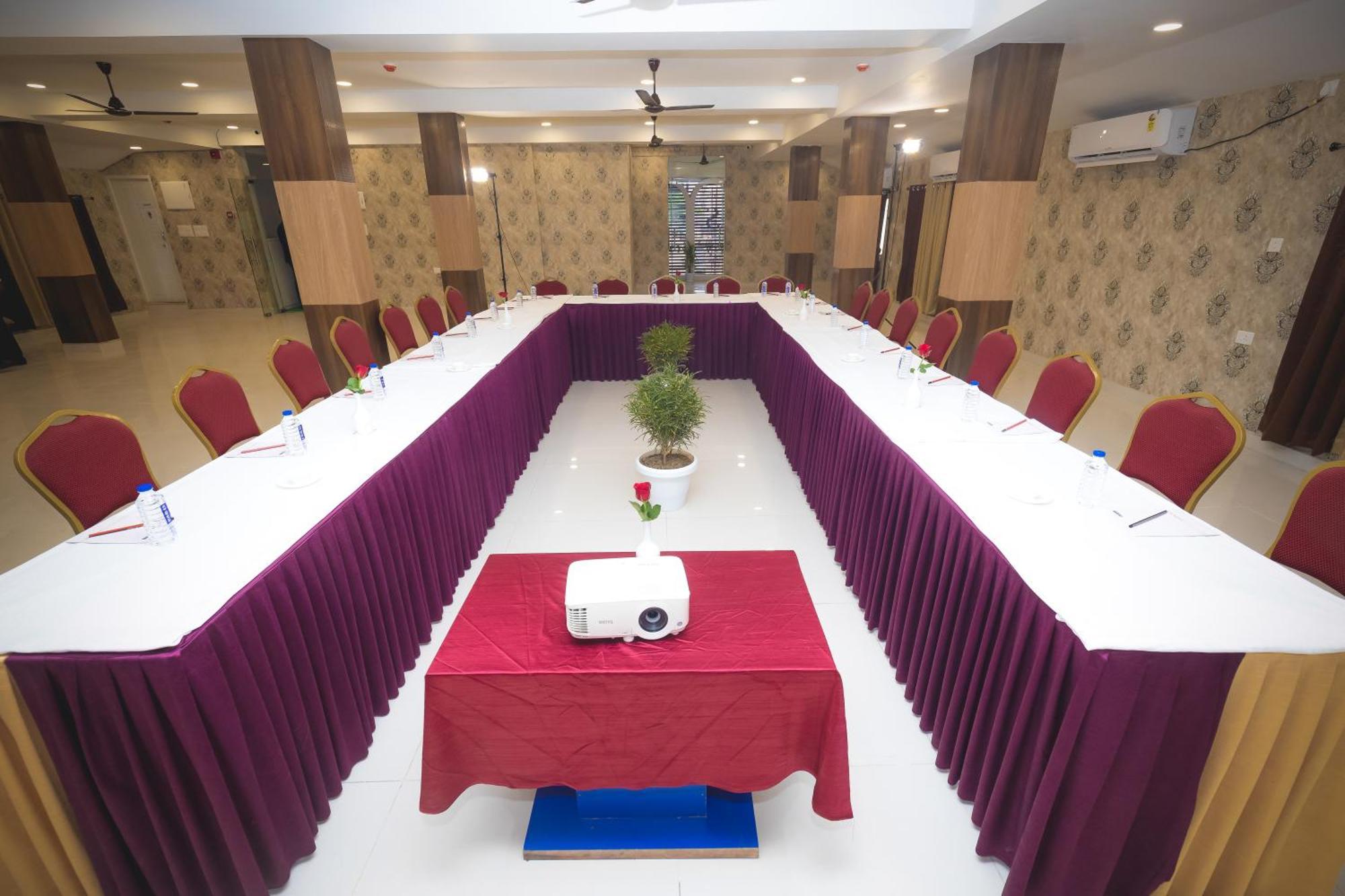Rosewood Luxury Hotel Bhubaneswar Exterior foto